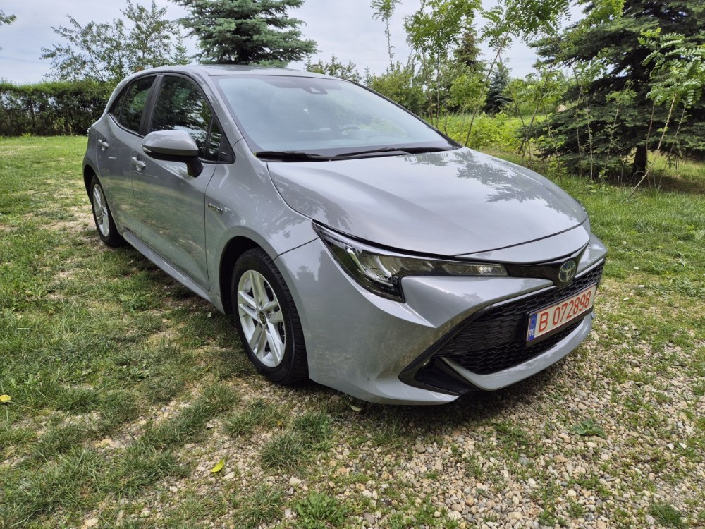 Toyota Corolla hatchback Full Hybrid – 2021 – 20.000 km